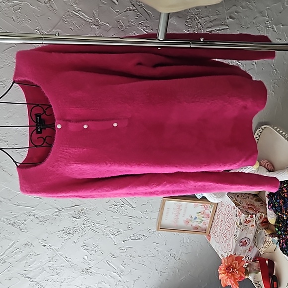 Select + Trend dark pink fuzzy sweater. Size XL. - Picture 1 of 7